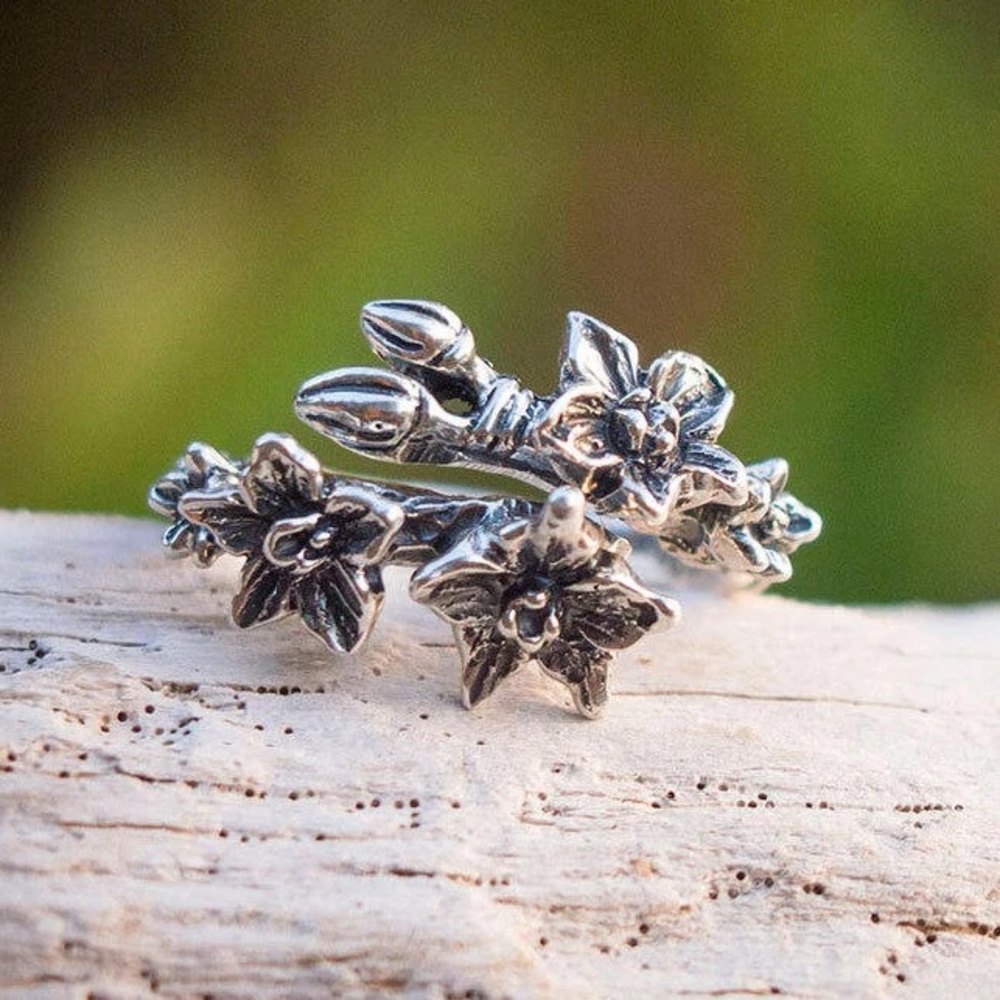 Sterling Silver Orchid Ring | Size 6